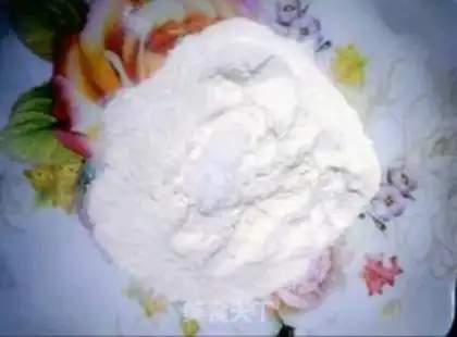 Make Snowman lollipop buns step 1