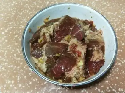 Make Honey sauce and roast meat step 0