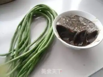 Make The old soup burns the beans step 0