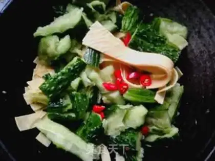 Make cucumber tofu skin step 2