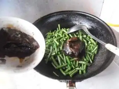 Make The old soup burns the beans step 5