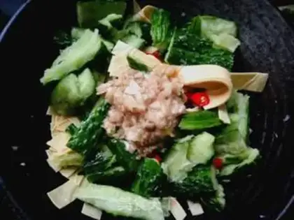 Make cucumber tofu skin step 5