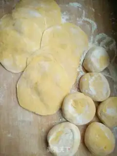 Make Pumpkin has fish buns step 8