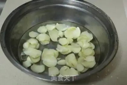 Make The Celery Lily step 2