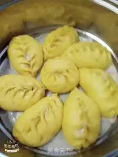 Make Pumpkin has fish buns step 12