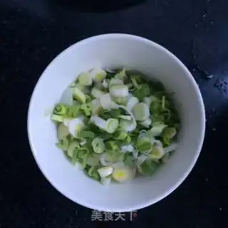 Make Garlic pasta step 1