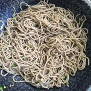 Make Garlic pasta step 4