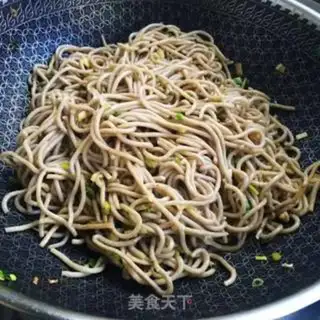 Make Garlic pasta step 5