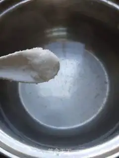 Make Tomato egg noodles step 0