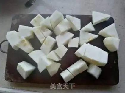 Make Fish fins, poach soup step 1
