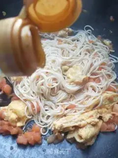 Make Tomato egg noodles step 9