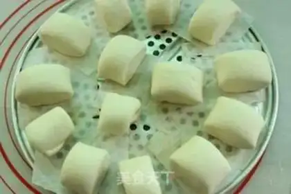 Make Milk knife cut the buns step 5