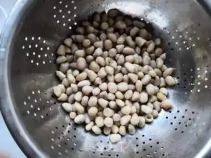 Make Spicy peanuts step 2