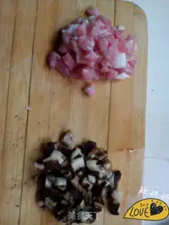 Make Spaghetti mushroom sauce step 0