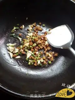 Make Spaghetti mushroom sauce step 4