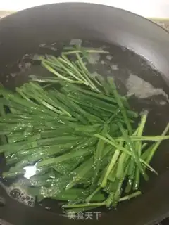 Make Three pieces of noodles step 2