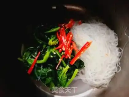 Make A spinach mix fan step 4