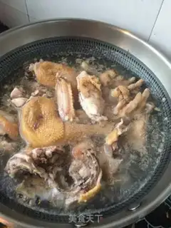 Make Onion hand tore chicken leg step 2