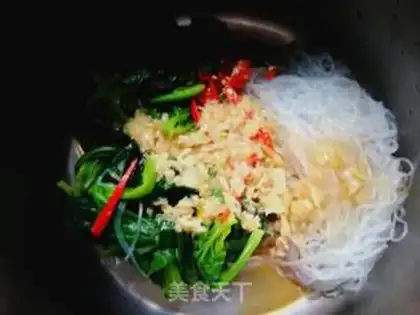 Make A spinach mix fan step 6