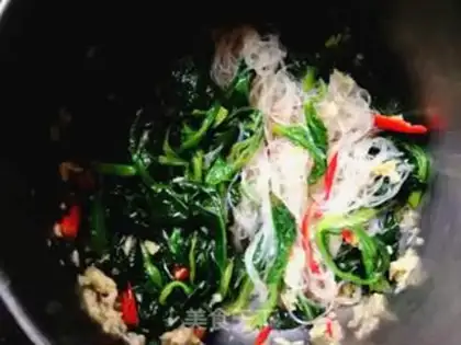 Make A spinach mix fan step 7