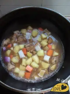 Make Curry chicken and potatoes step 6