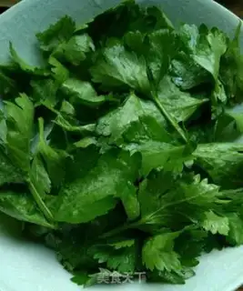 Make Celery pickles, rice pepper, egg fever step 0
