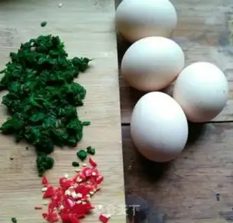 Make Celery pickles, rice pepper, egg fever step 2