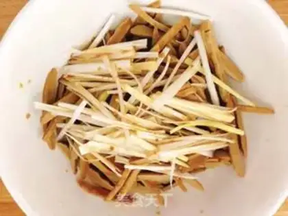 Make Onion gravy step 4