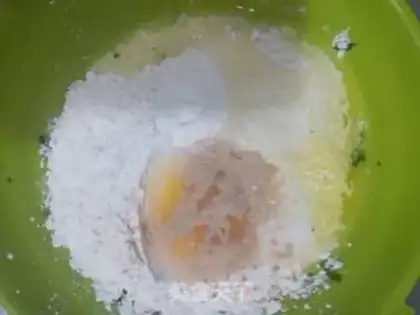 Make Celery leaves step 1