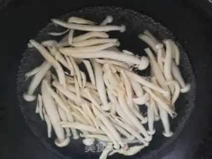 Make White mushrooms step 1