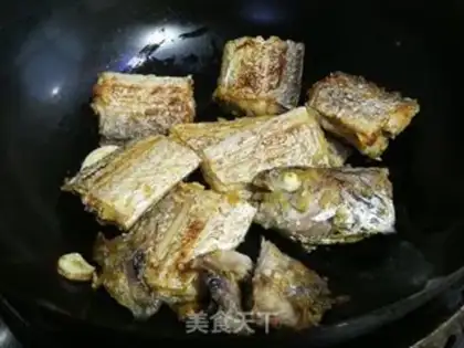 Make Jell-O fish step 5