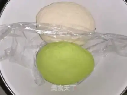 Make Little new shell buns step 9
