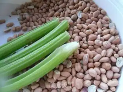 Make Cream with peanuts step 0