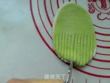 Make Little new shell buns step 16