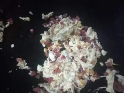 Make Sausage sauce and egg fried rice step 2
