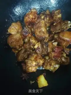 Make Peanut stew pig hoof step 5