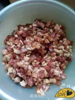 Make A meat bun step 1