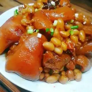 Make Peanut stew pig hoof step 10