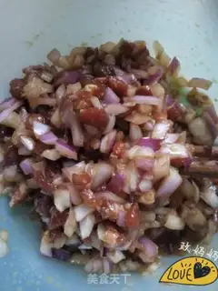 Make A meat bun step 3