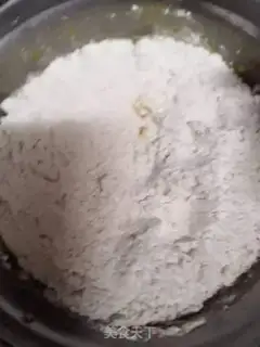 Make Cranberry pumpkin buns step 1