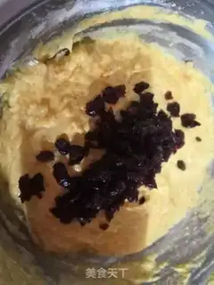 Make Cranberry pumpkin buns step 2