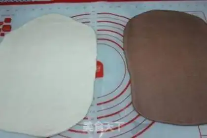 Make Double-coloured buns step 3
