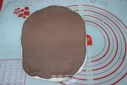 Make Double-coloured buns step 4