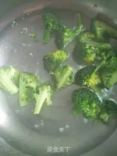 Make Fried broccoli step 0