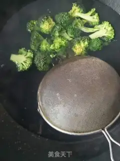 Make Fried broccoli step 1