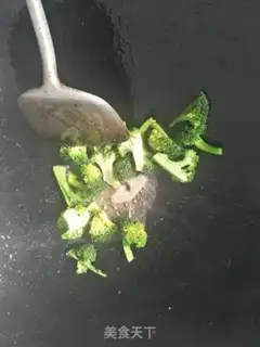 Make Fried broccoli step 2