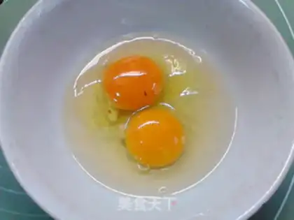 Make Orange bowls of milk and fragrance step 7