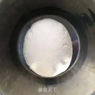 Make Eggs and noodles step 1