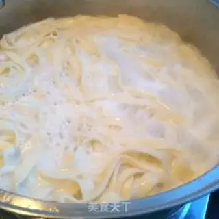 Make Eggs and noodles step 5