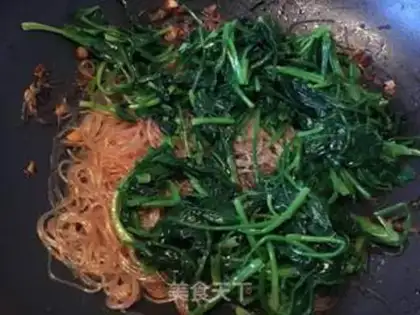 Make A spinach mix fan step 6
